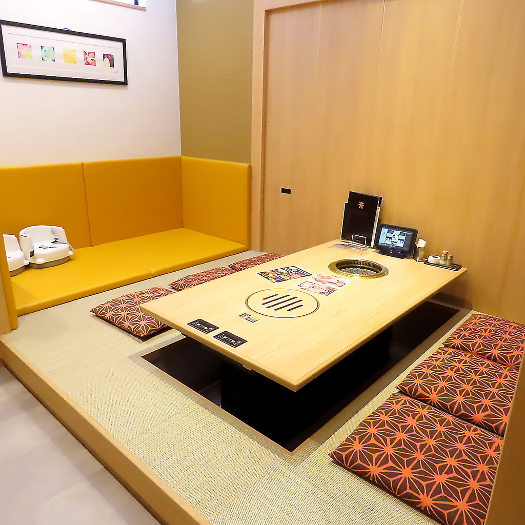 【ゆったり掘りごたつ個室席】周囲を気にせずにお過ごしいただける個室なので、お子様連れでも安心◎