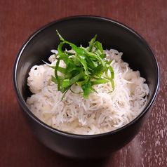 大葉としらす丼