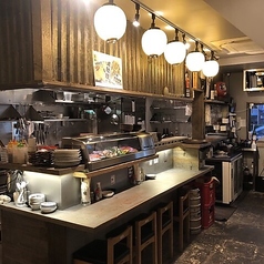 【1階】2名様カウンター席が2席ございます。