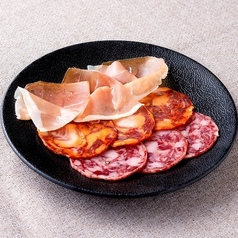 スペイン産ハモンセラーノとサラミ盛合せ