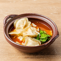 赤い炊き餃子