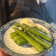 アスパラ塩茹で