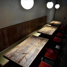 《1階席/胡蝶》他のお客様から見えないお席で、個室のようなプライベート空間となっており少人数宴会にもおすすめです