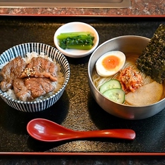 焼き肉丼ハーフ＆冷麺ハーフセット