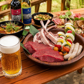 生ビールやハイボール、サワーなど種類豊富な飲み放題メニューを用意。BBQとの相性を考えたラインナップで、宴会や飲み会でも飽きずに楽しめるのも魅力です。