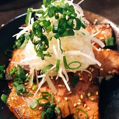 ミニチャーシュー丼