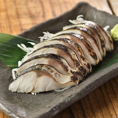 あぶった皮目が香ばしい「炙りしめ鯖」