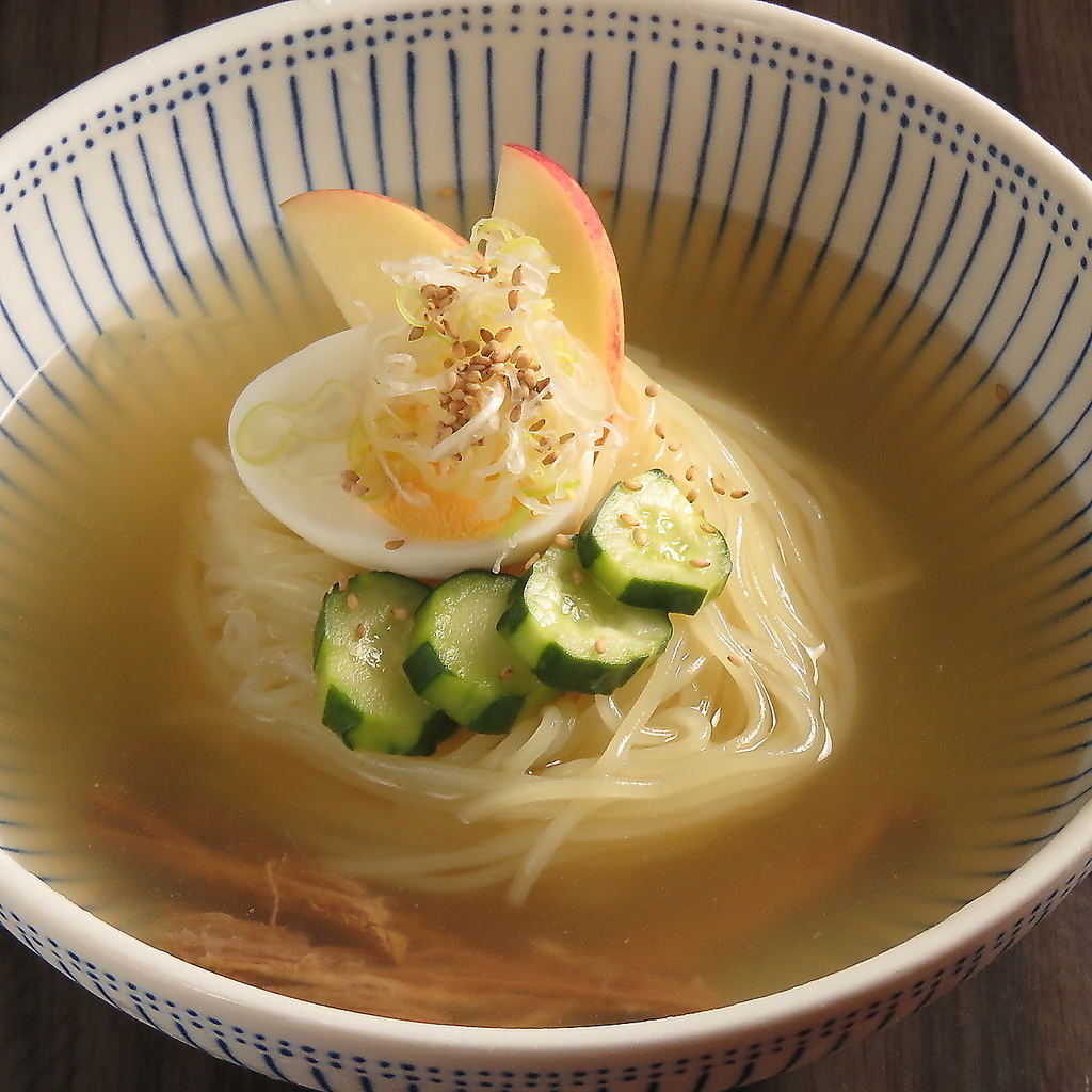 〆にぴったりの冷麺もご用意。