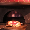 特注の石窯で焼き上げるピッツァは他では味わえない本場さながらの味♪種類も豊富にご用意しております。
