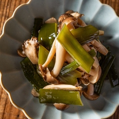 茎わかめときのこのナムル