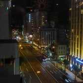 【一番町の夜景を眺めながら…】大きな窓からは夜景がお楽しみいただけます。さまざまなシーンでご利用ください!