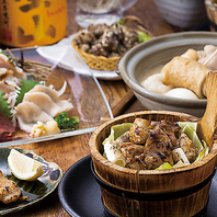 名物のおでんや鶏刺し。桶焼き等、料理も充実のメニュー