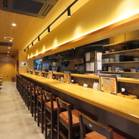 調理場が目の前に♪おひとり様でもOK、カウンター席