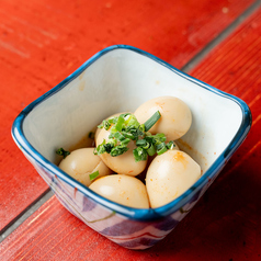 お酒がすすむ、こだわりの一品料理も多数ございます！