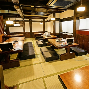 上方ごちそう処 贔屓屋 三宮店の雰囲気1