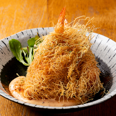 【パリパリエビフライ】他にも季節を味わう前菜やメインディッシュなどクリエイティブな一皿をご提供！の写真
