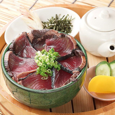 カツオの漁師めし （かつお丼）
