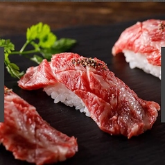 牛炙り肉寿司（1貫）