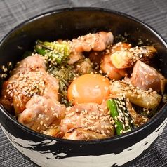 炭火焼き鳥丼／炭焼き親子丼