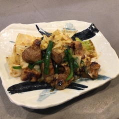 牛ホルモン辛味噌炒め