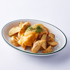 とろ～りチーズをかけたポテトフライ