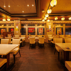 1Fフロア貸切は最大80名様までご案内可能です。