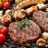 おいしいお肉が贅沢に味わえるコース多数♪