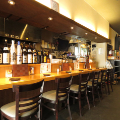 カウンターのお席を6席ご用意しております。お一人様でのお食事もお気軽にご来店下さい。