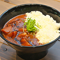 八丁味噌のビーフシチュー丼