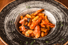 ニョッケッティサルディ ナスとエビのトマトソース