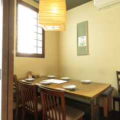 6名様でご利用いただける個室を1席ご用意しております。