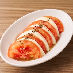 トマトカプレーゼ