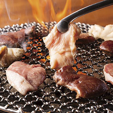 中目黒駅徒歩6分♪生産者から直送の新鮮で美味しいホルモンが自慢！