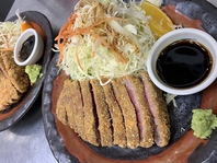 市場直送の鮮魚やミディアムレアな牛カツと厳選の酒