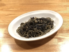 イカ墨のスパゲッティ