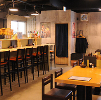 開放感のある【テーブル席】で賑やかな宴をスタート！