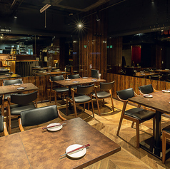 4名掛けテーブル席×４卓