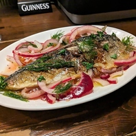 スタッフのアイディアが満載の季節限定メニューもぜひ！