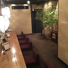 1階カウンター席は、オープンキッチンの臨場感を味わえます♪お一人様でゆっくり過ごしたい時や、大切な方とのデートにもぴったり◎