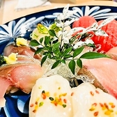 当店では、クレジットカード、電子マネー、QRコード決済に対応しています。これにより、お支払いがスムーズに行えるので、お財布の中身を心配する必要はありません。忙しい日常の中で、便利で快適なお食事を楽しんでいただけます。お気軽にご来店いただき、お好きな方法でお支払いください。