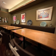 ベンチシートとでゆったりとお寛ぎいただけます。