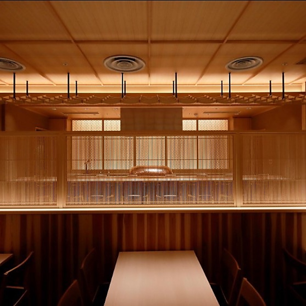 大切な方との会食や接待にもぜひ。京都の老舗「圓堂」のコースを心ゆくまでお愉しみください。