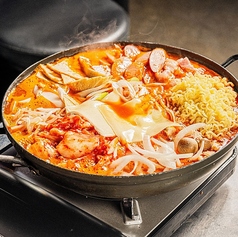 特製スープで旨み抜群のプデチゲ　1人前