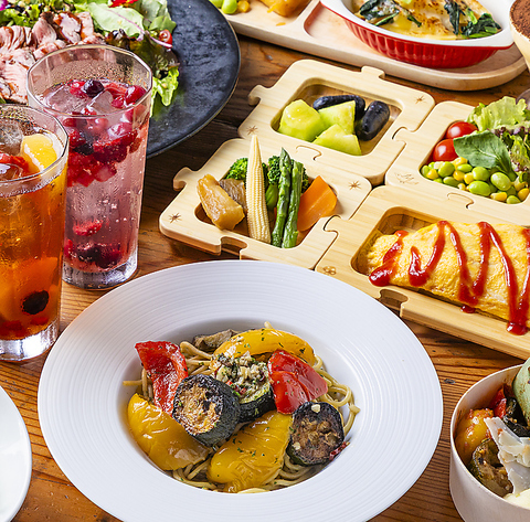 新鮮なお野菜やヘルシーなお料理など季節に合わせたメニューを豊富に展開しています！