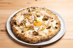 素材からイタリア産にこだわったナポリピッツァ