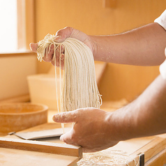 店内で毎日仕込む九一蕎麦