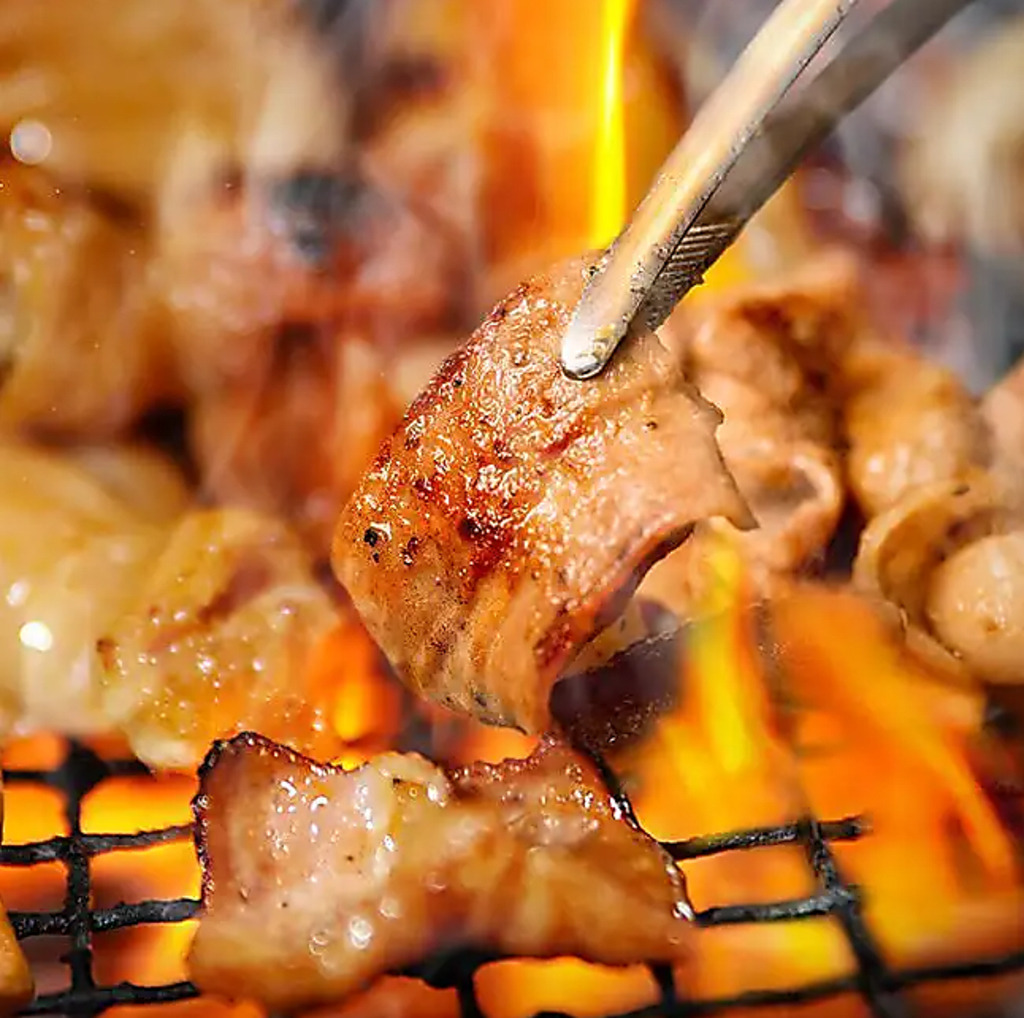 ときわ亭といえば自慢のホルモン！お酒に合う絶品メニューを数多く取り揃えております。