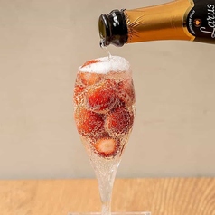 季節のフルーツを使った「フルーツスパークリング」