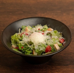 シーザーサラダ 半熟卵とトリュフ・フレグランテ