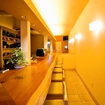 古民家のレトロな雰囲気を残しつつおしゃれな空間の店内。落ち着いてお食事をお楽しみいただけます！